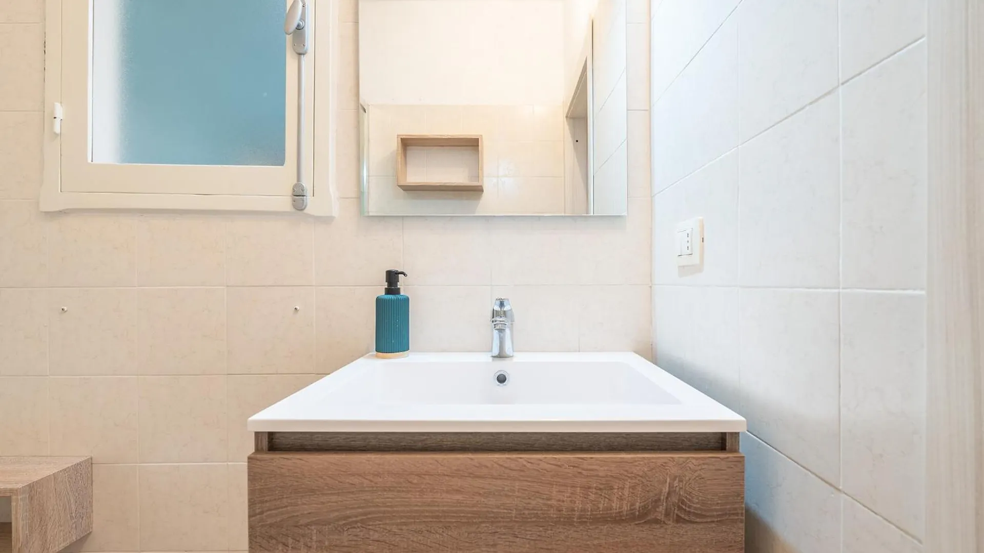 Corner Apartments - Aurora إيغليزياس