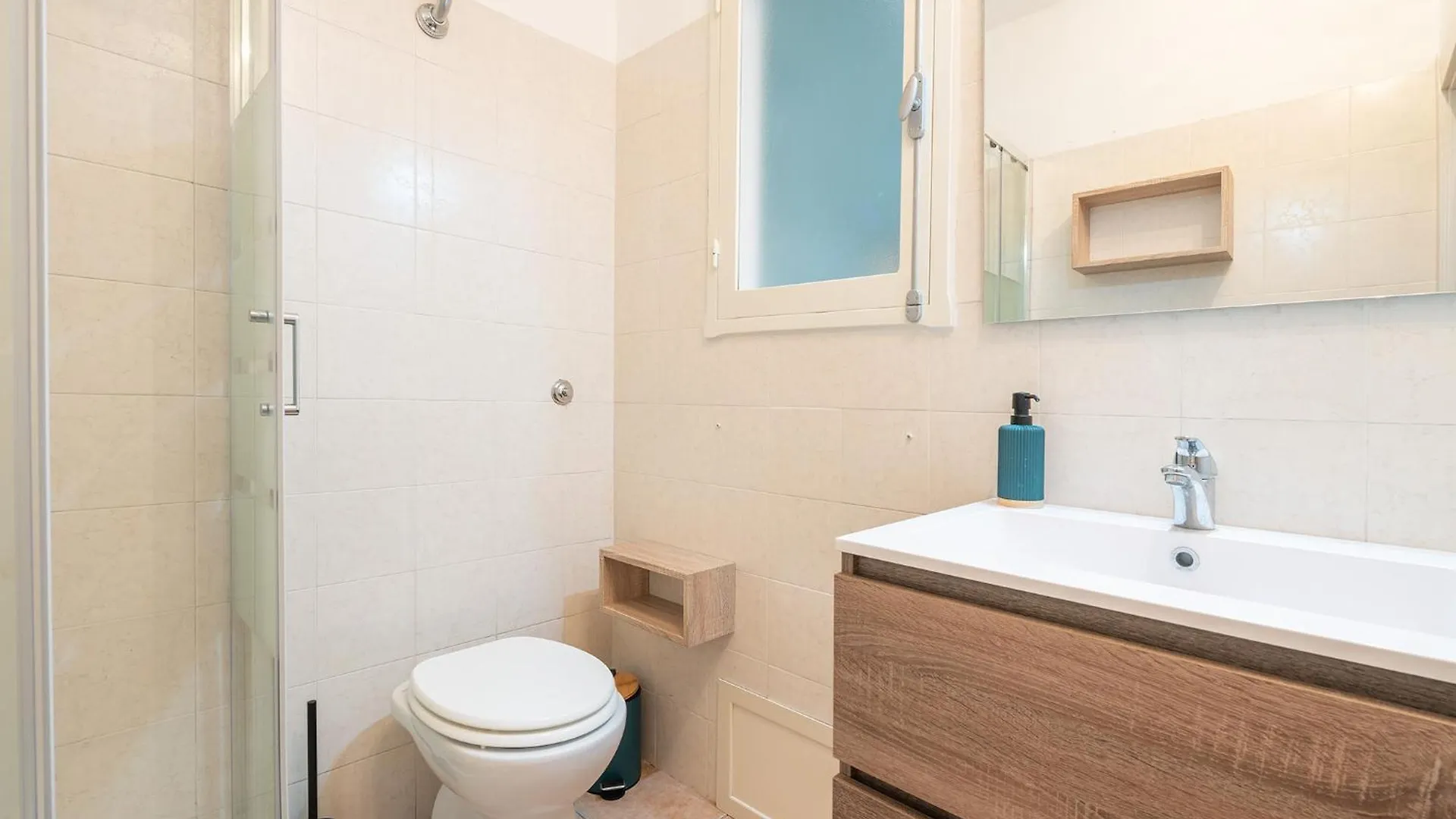 Corner Apartments - Aurora إيغليزياس 0*,